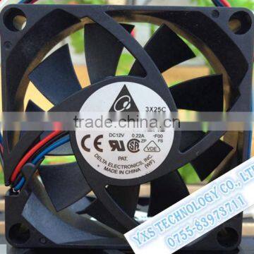 The new Delta DELTA 7020 12V 0.22A power ball bearing fan AFB0712HD 3 wire speed