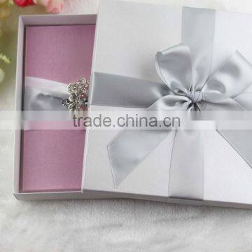 Customized Silk Folio With Paper Box Ribbon Exclusive Invitation Cards photo-3