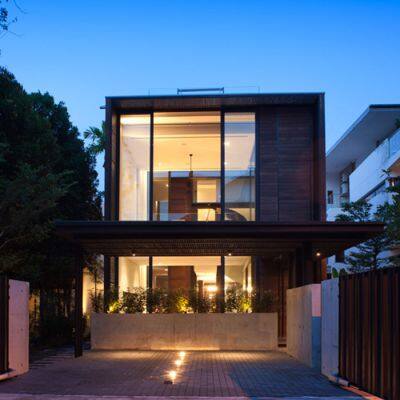 Aluminum doors and windows
