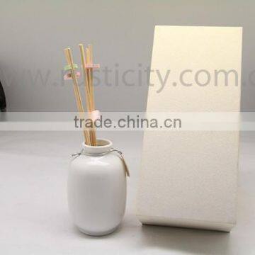 Small Flower Reed Rattan Essential Oil Reed Diffuser photo-2