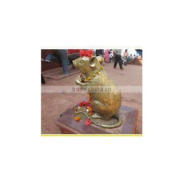 Rat Statue