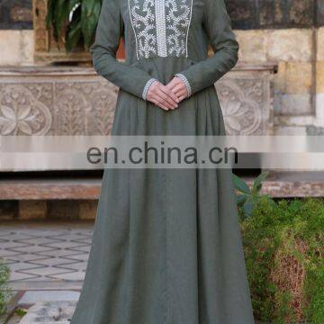 Muslim Women Long Sleeves Embroidery Pleated Maxi Dress (16041904) photo-3