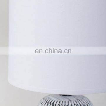 New Arrival High Quality White Nightstand Lamp Cheap Porcelain Retro Desk Lamp for Living Room photo-5