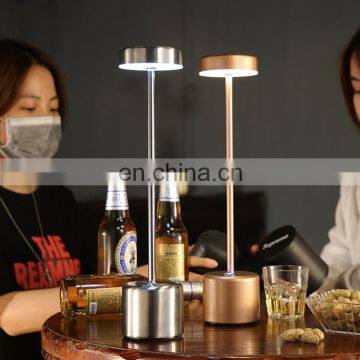 Hot Selling 7W Modern Dercorative Metal Table Lamp Usb Rechargeable Gold Touch Sensor Led Luxury Table Lamp