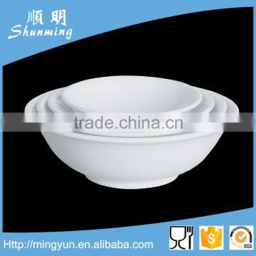 White plastic bowl set