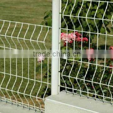 wire mesh fence