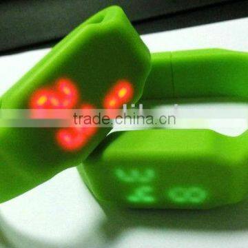 wrist 4gb usb 2.0 memory pvc material with LED