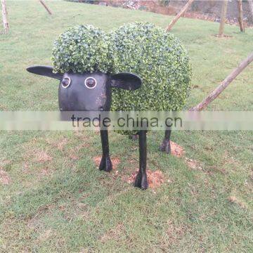 Factory selling high simulation artificial grass animal for garden decoration