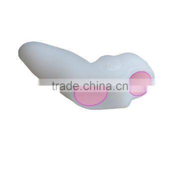 Pain relief overlapping and extrusion therapy gel toe straightener with two loops