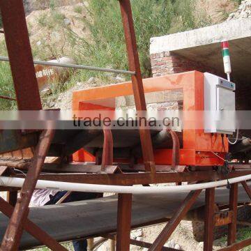Conveyor belt mining metal detector