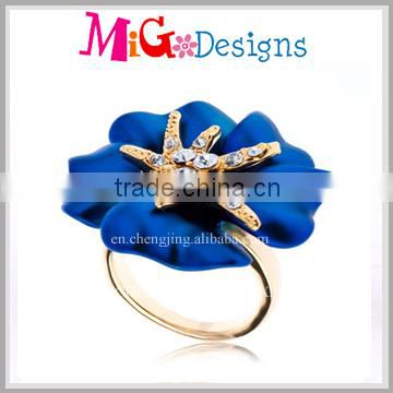 Wholesale 2014 Unique Exaggerated Gold Plated Blue Flower Shaped Wedding Ring