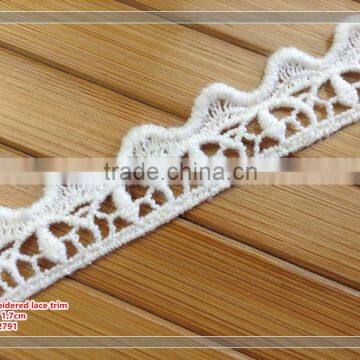 1.7cm Width Lady Garment Chemical Embroidered Lace Trim