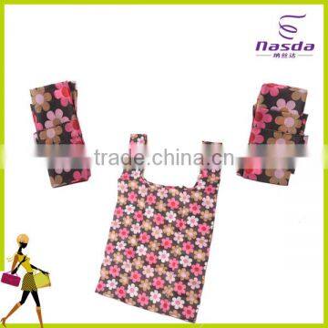 nylon foldable shopping bag with snap closure