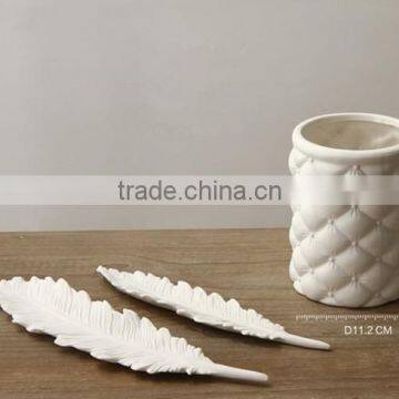 White Ceramic Pen Holder for Decoration photo-2