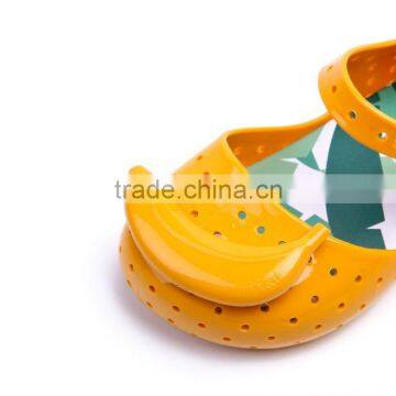 S16869A New Design Cute Kids Banana PVC Jelly Sandals Shoes photo-4