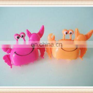 plastic funny wind up walking crab toy