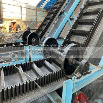 Large Conveying Capacity Large Angle Conveyor Conveyor Inclination 0°-90°