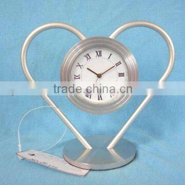 aluminum art metal desk clock,heart shape metal crafts table clock