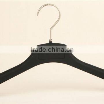 Dongguan supplier wholesale custom plastic hangers for boutique shop