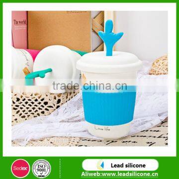 Qute Fingers Silicone Drink Lids -Suction Seal Lids- Flexible Silicone Cup Cover photo-2