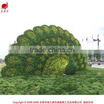 Factory direct artificial animal-shaped grass topiary animal for square decoration