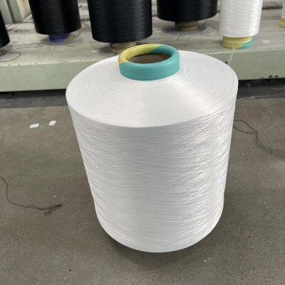 Полиэстерный прядь 150 ден (16,7 текс) белый