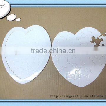 heart-shaped jigsaw puzzle,paper puzzle, toy's puzzle