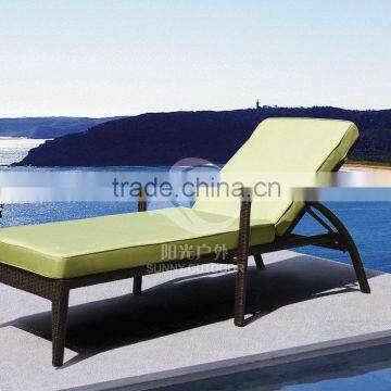 2016 New type outdoor chaise lounge chairs with cushion