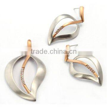 Latest design fashion stainless steel Rose gold leaves shaped pendant and earrings jewelry set MXSE30011