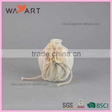 Elegant Flower White Ceramic Lavender Essential Oil photo-4