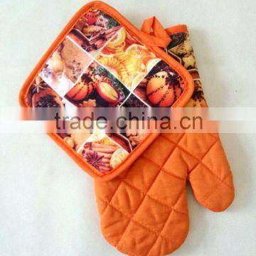 kitchen set orange color photo printing poly material (twill) 17*17cm pot holder 17*27cm glove