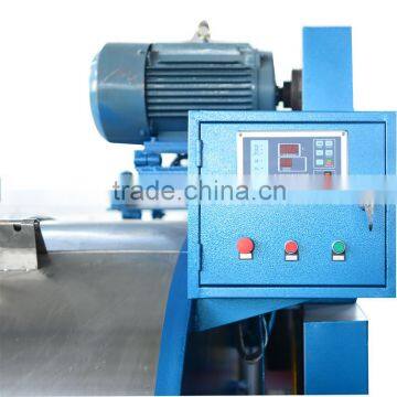 Raw wool cleaning machine