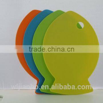 Fish Type Plastic PP Small Cutting Chopping Board Blocks For Kitchenware
