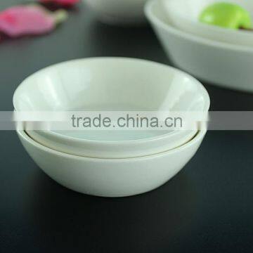 China Supplier New Premium Custom Design White Glazed Porcelain Dinner Set photo-4