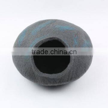 2017 China Pet Supplies Cheap Handmade 100% Wool Cat House in Stock photo-6