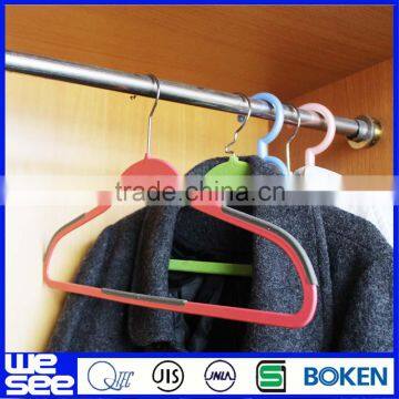 Coat hanger/clothes hanger