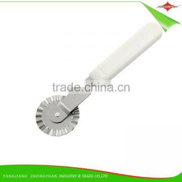 ZY-F1428 high quality wholesale stainless steel pizza cutter wheel with plastic handle