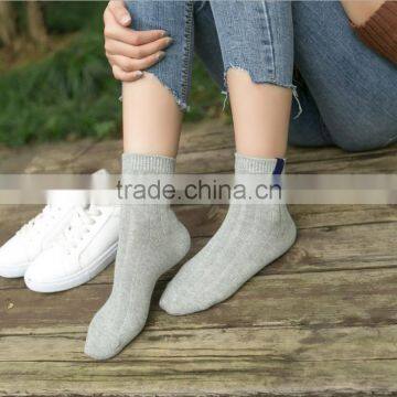 Zm21801a Pure Color Wholesale Women Winter Socks photo-2