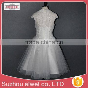 Short Net Applique Lace Mini Wedding Dress photo-4