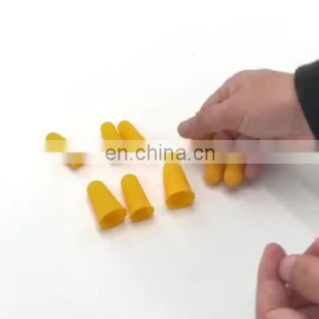 Food grade silicone finger sleeve for protecting finger with anti-scalding and heat insulation function and particles