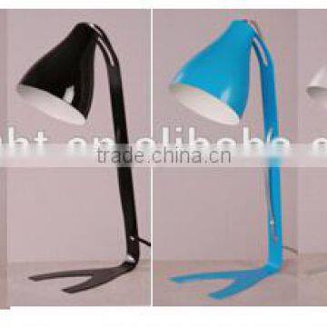 Hot Sale Modern Design Desk Lamp, Metal Base and Lampshade