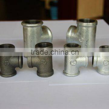 Light weight malleable iron pipe fitting