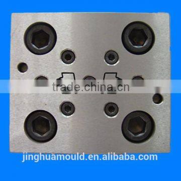 China UPVC Profile Extrusion Mold for Casement Double bead