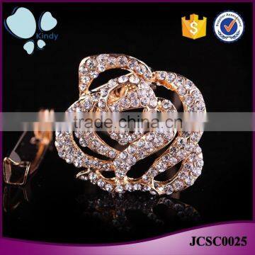 Factory wholesale gold plated zinc alloy white rhinestone rose flower scarf clip brooch