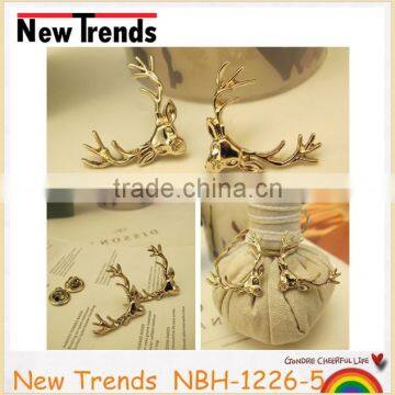 New Styles Deer Brooch Lapel Pin for Men Multi Color