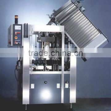 Automatic Champagne Bottle Rotary Wire Hooding Machine