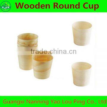 Pine wood pulp basket for food