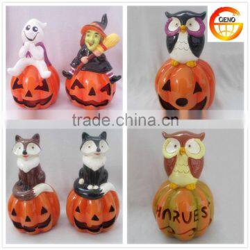 Halloween decorative ceramic pumpkins with halloween witches heads