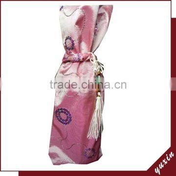 Top quality best-Selling new style silk round shaped wine cover WB1-002