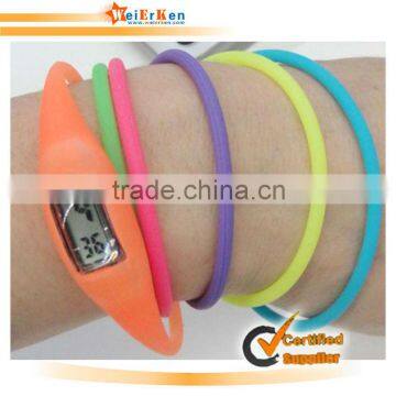 New design and fashionable silicone long band watch